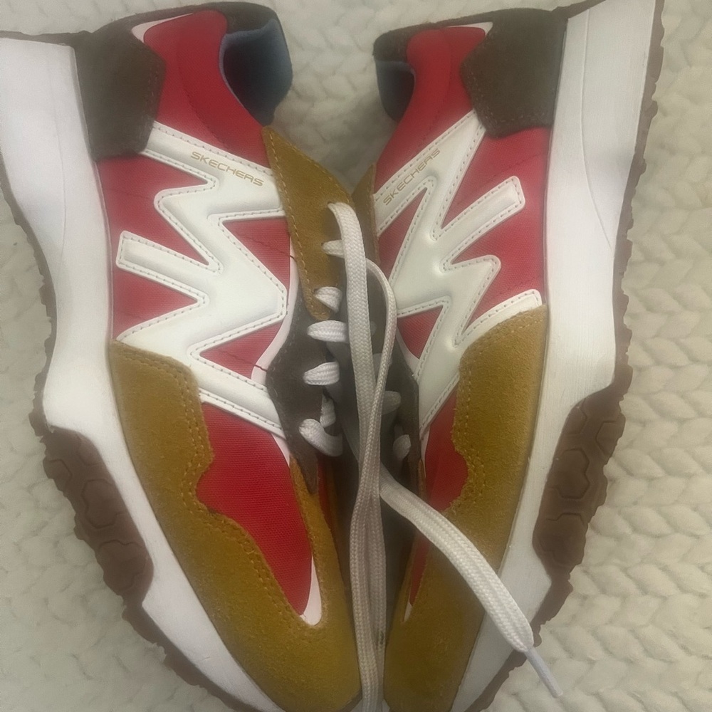 Vibrant Red and Gold Women's Athletic Shoes - Picture 8 of 13